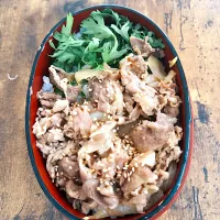 牛丼弁当| すぅさん