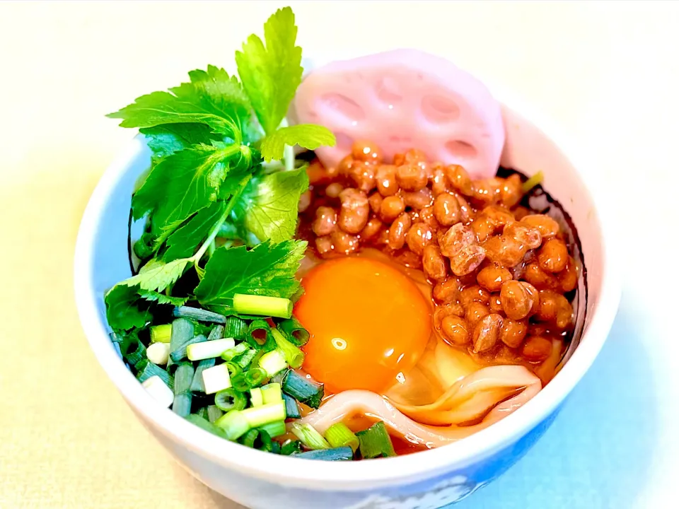 納豆と三つ葉のぶっかけうどん|マニラ男さん