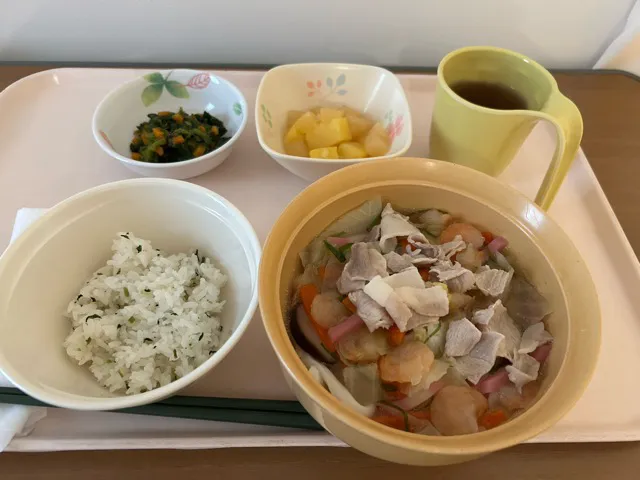 入院3日目の昼食❗️⊂((・x・))⊃✨|サソリさん