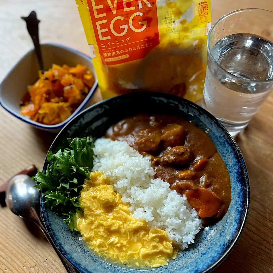 ポークカレーとエバーエッグ|Benchさん