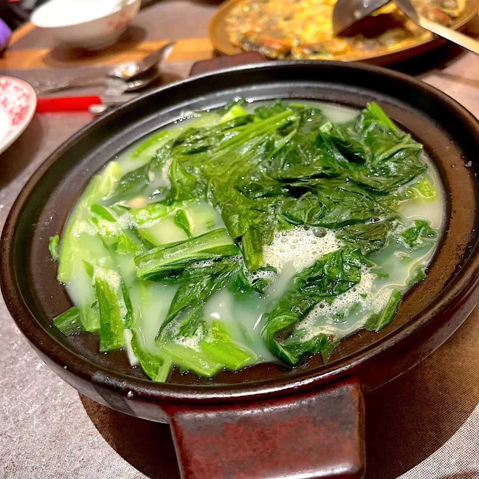 Braised Chiuchow style salted pork ribs with vegetables in casserole|skyblueさん