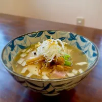 トリュフ香る塩らぁめん