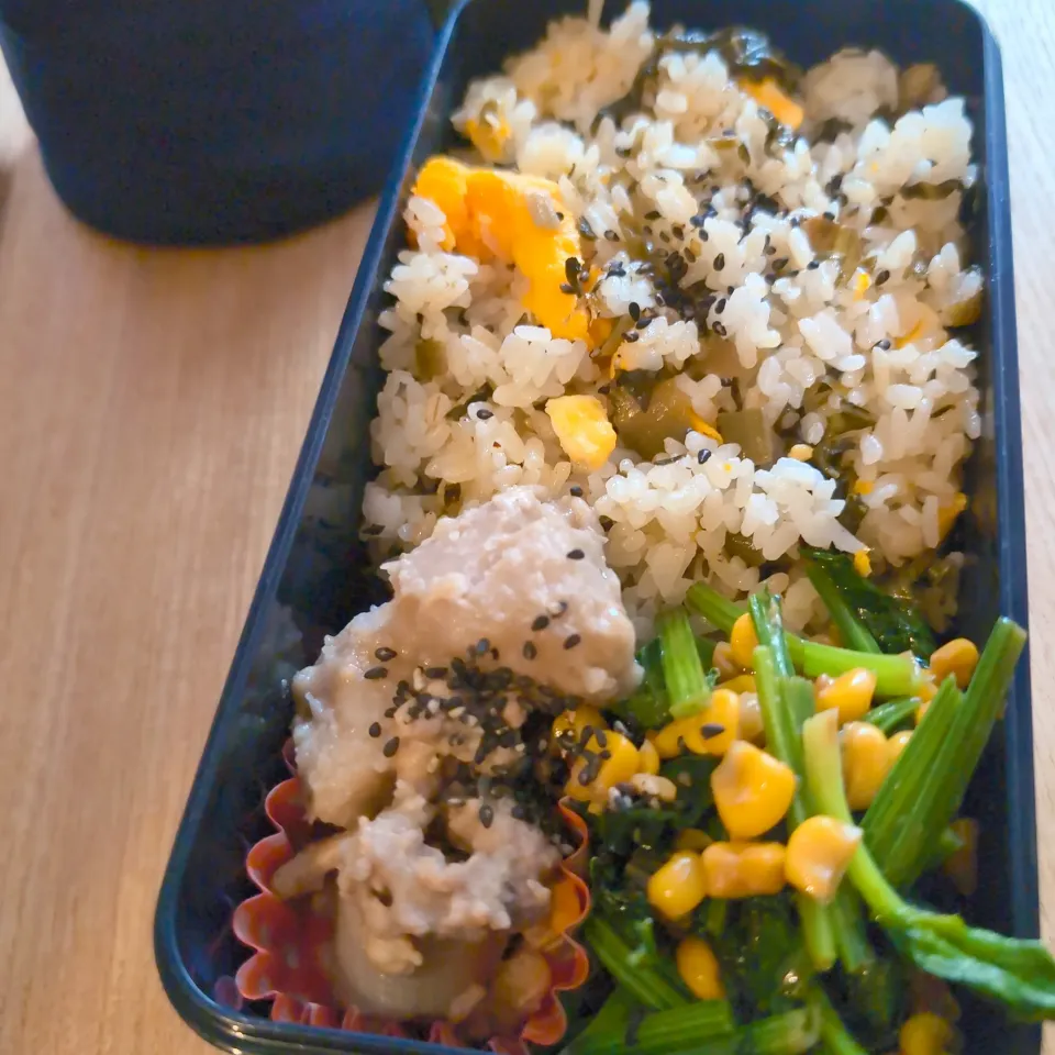 息子弁当／高菜炒飯／ほうれん草ソテー／里芋煮／お味噌汁　高菜漬け炒めたの再デビュー　笑|チョコさん