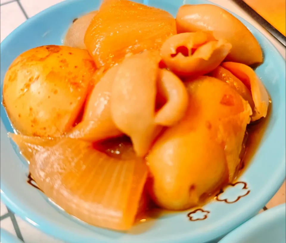 イカじゃが煮🩷|きゅうちゃんさん