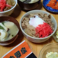 普通に牛丼|みるめいさん