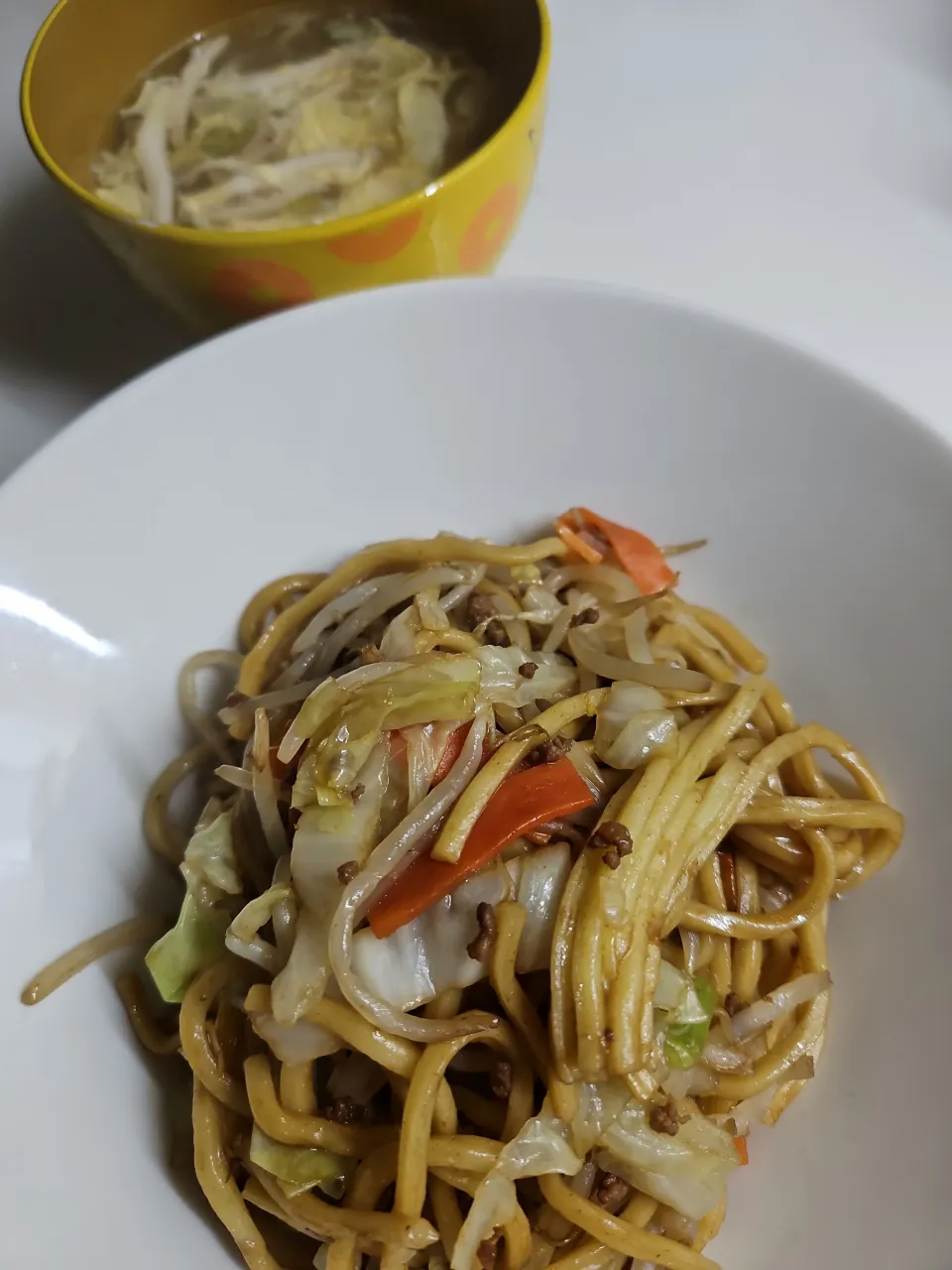 ☆夕飯☆焼きそば、じゃがぶたスープ|ｼｮｺﾗさん