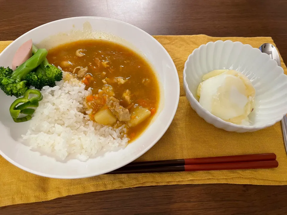かれーらいすのお夕飯🌛|みーぬさん