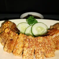 Crispy Pork Belly with Apple Liver Sauce|J-Sim Espirituさん