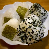 夫のおにぎり🍙弁当| もえさん