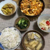 豚キムチ　ナスの胡麻和え　きゅうりのワカメのナムル　新玉ねぎとトマトのマリネ　麦ご飯　味噌汁|♡misaki♡さん