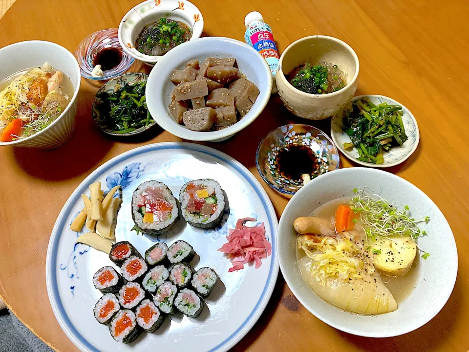 ＊和風ポトフ＊巻き寿司＊蒟蒻の甘辛煮＊ほうれん草のお浸し＊ところてん＊ヨーグルトドリンク＊|さくたえさん