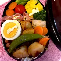 JK弁当🍱ホタテバター焼き&焼き鳥弁当| ティーダさん
