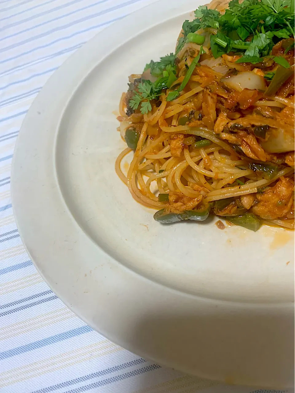 まぐろフレークとピーマン、チコリのスパゲッティロッソ|KimaLABOさん