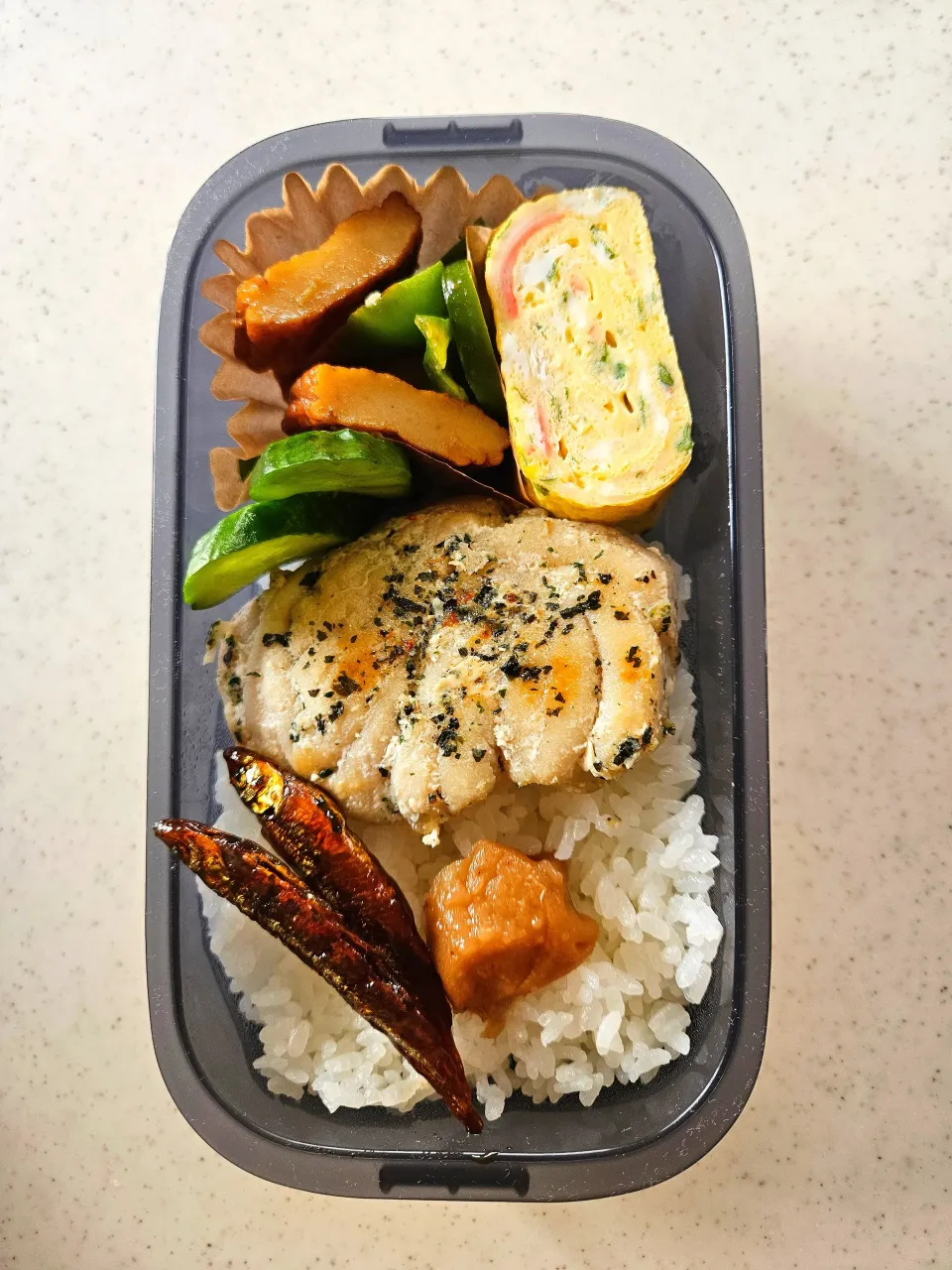 バジルかじき弁当🍱|na---n2846さん