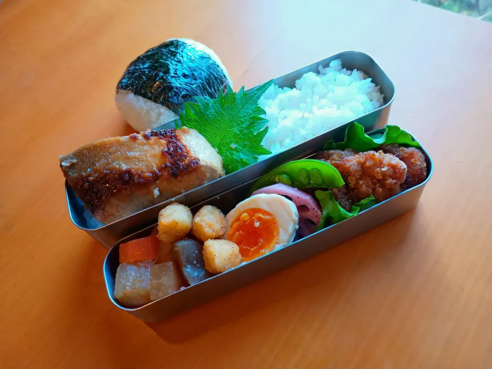 次男弁当&おにぎり|tamagomagomagoさん