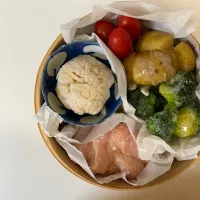 塩麹胸肉　新玉ねぎ、新じゃが、ブロッコリー、トマト　冷蔵たけのこご飯|♡misaki♡さん