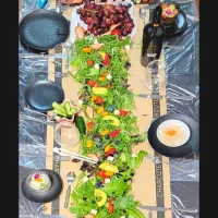 Salad served on table|EKさん