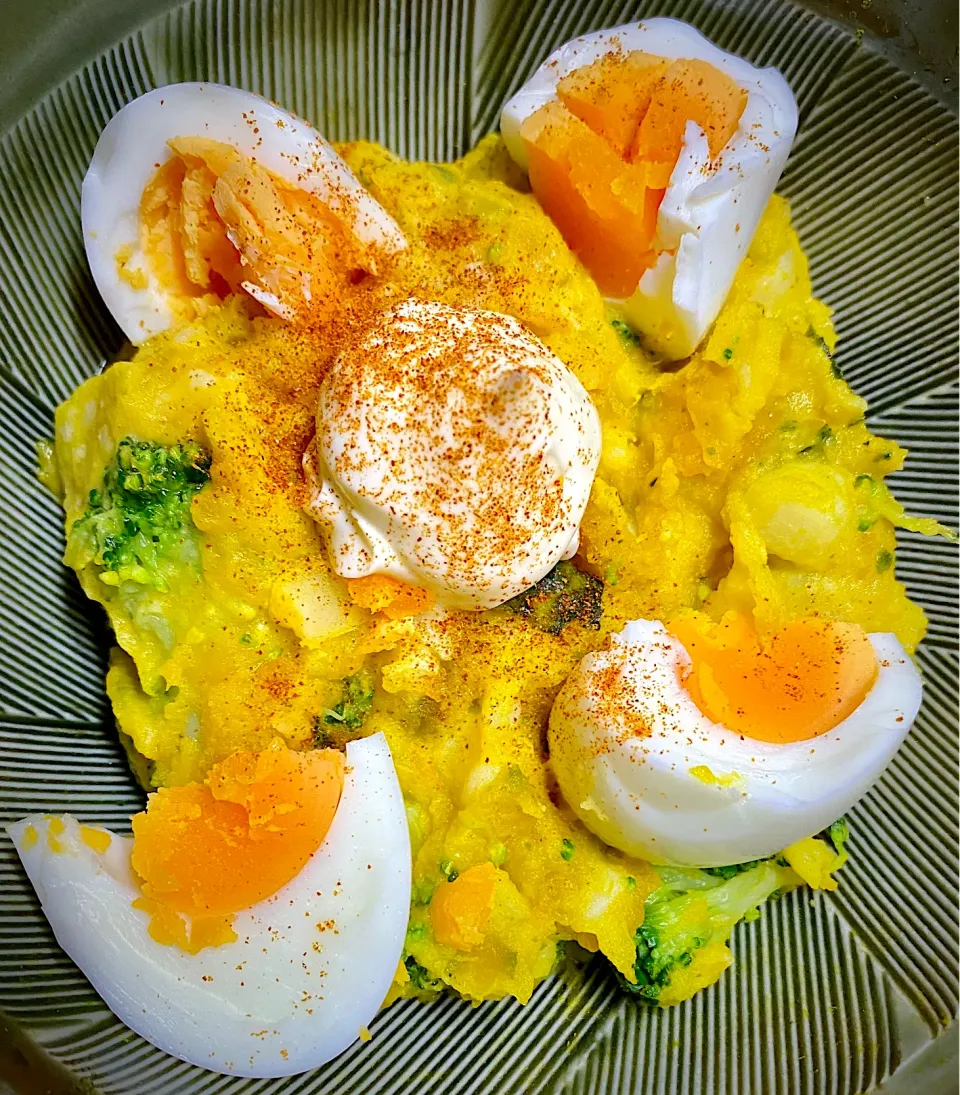 🎃かぼちゃとポテトのサラダ🥦|すくらんぶるえっぐさん