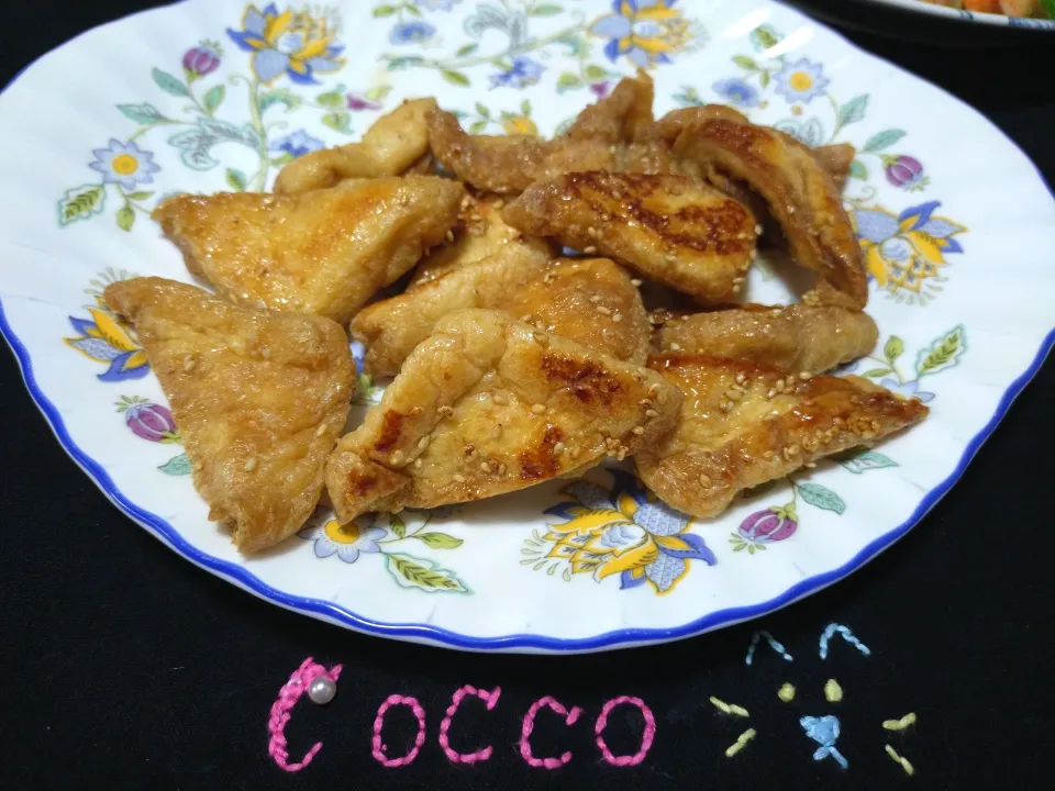 カリッと油揚げの甘辛焼き✨|cocco+さん