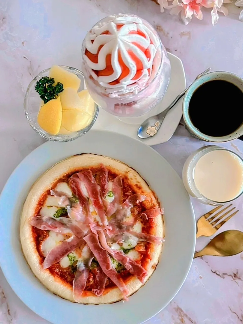 生ハムピザ|🌼あかね🌼さん
