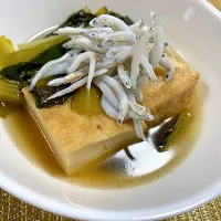 小松菜と厚揚げの煮物、シラス乗せ|Ponoさん