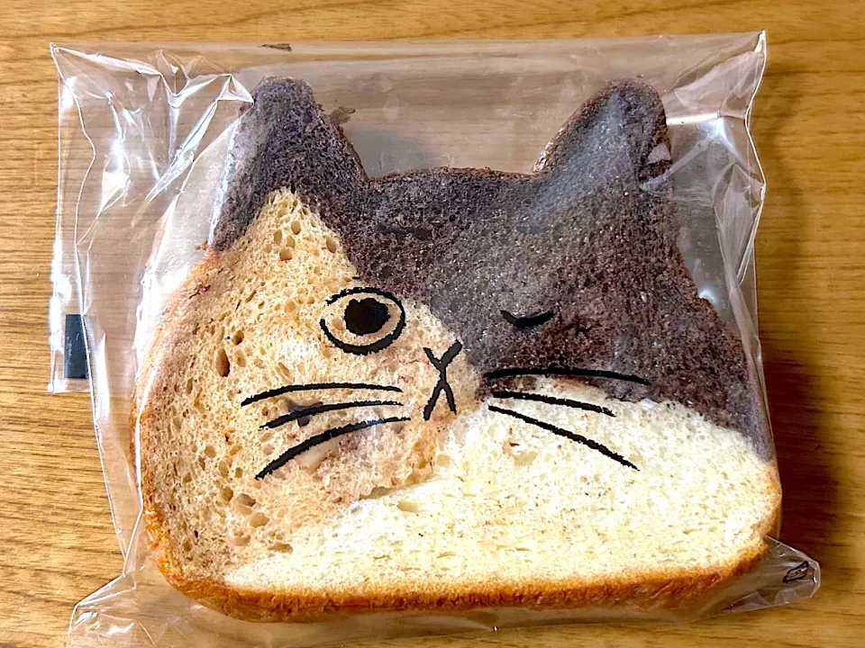 三毛猫食パン|ラビさん