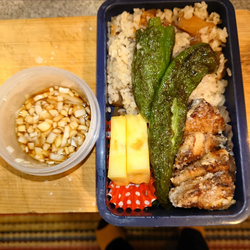 筍ご飯、ぶりのネギダレかけ、甘唐辛子トリュフ塩かけ、パイナップル弁当4/28|まりっぺ2025さん