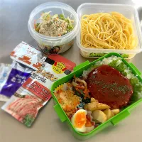 R7.4/28  𝙼𝚘𝚗.  ·͜·♡たらスパ&ハンバーグ弁当👨🏻‍🍳|hamakoさん