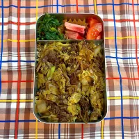 2025/04/28
牛玉丼🐮（今半のレトルト使用）
生高菜🥬のピリ辛油炒め
紅芯大根の甘酢漬け
トマト🍅|aichanさん