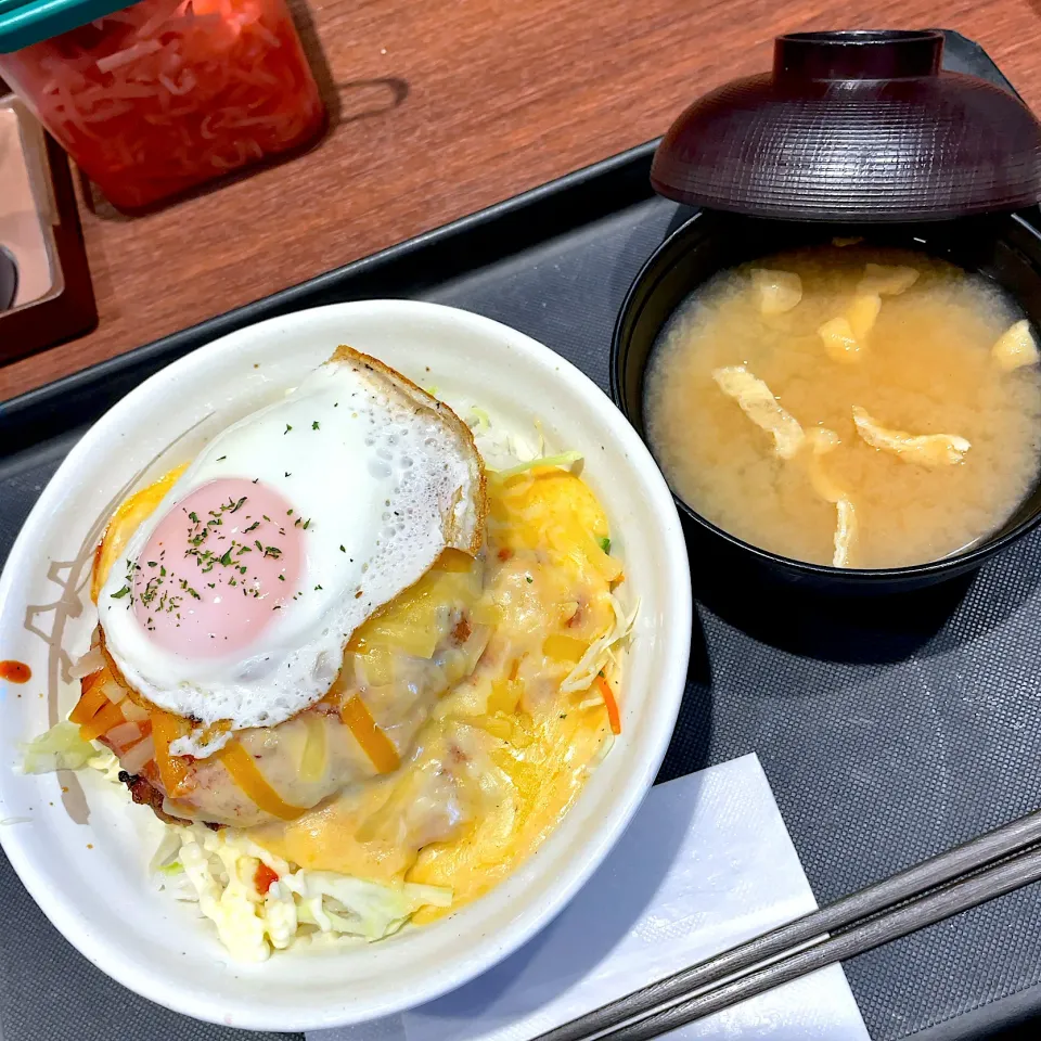 チーズバーガー丼|T. Wonderさん
