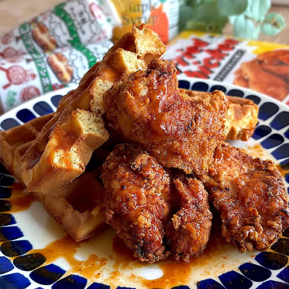 甘辛が旨い！yummy!コリアンホットでワッフルチキン🧇&🍗|みずほさん