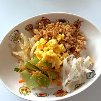 4色丼|爰音さん