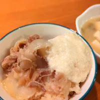 吉野家の冷凍牛丼でとろろ牛丼|misuzvさん