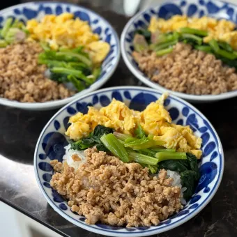 Snapdishの人気料理写真:三色丼