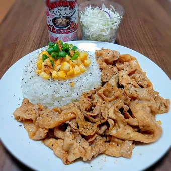 Snapdishの人気料理写真:【自作】Yummy！ガーリック&ペッパーランチ（再現版）
