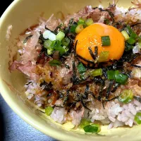 わさび醤油のおかか卵かけごはん|ハルさん