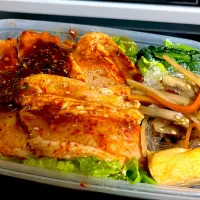 ヤンニョム豚弁当╰(*´︶`*)╯♡|ちゃびきゅさん