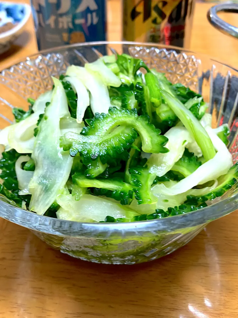 疲れたら食べたくなる3分クッキング的な レイシ(ゴーヤ)とセロリの3分オヤツ浅漬け🌿🥒|🐈⸒⸒⸒⸒つるのダンス🐈🐾さん