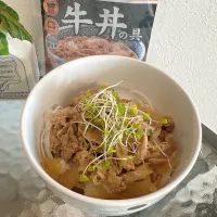 新玉スライスたっぷり牛丼♡|ゆかのさん