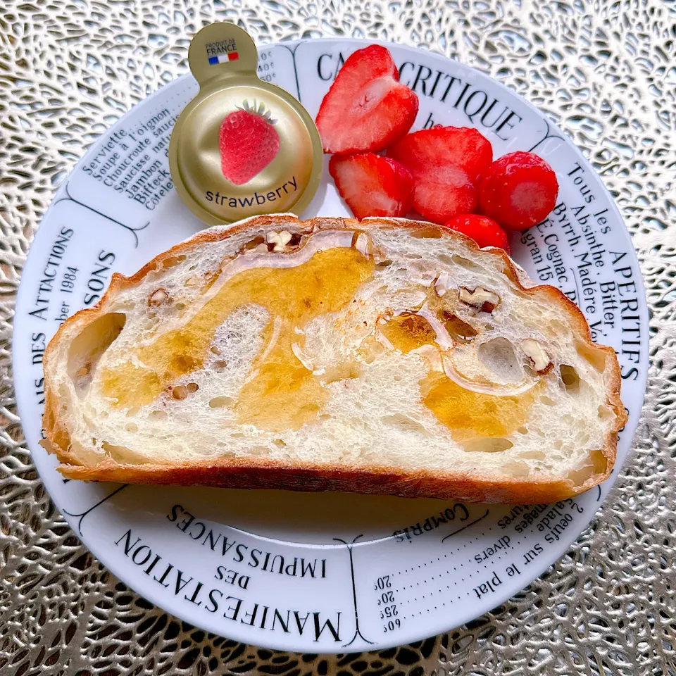 2025/04/29 Pain de campagne aux noix|Blueberry🫐さん