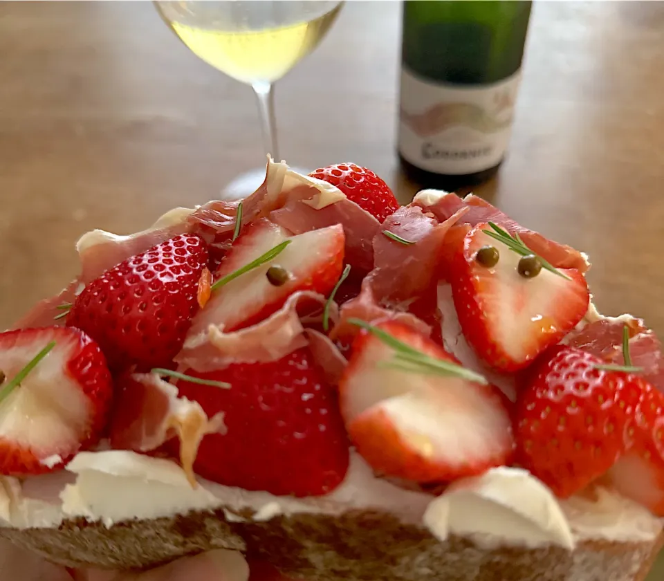 苺のオープンサンド🍓|acoさん