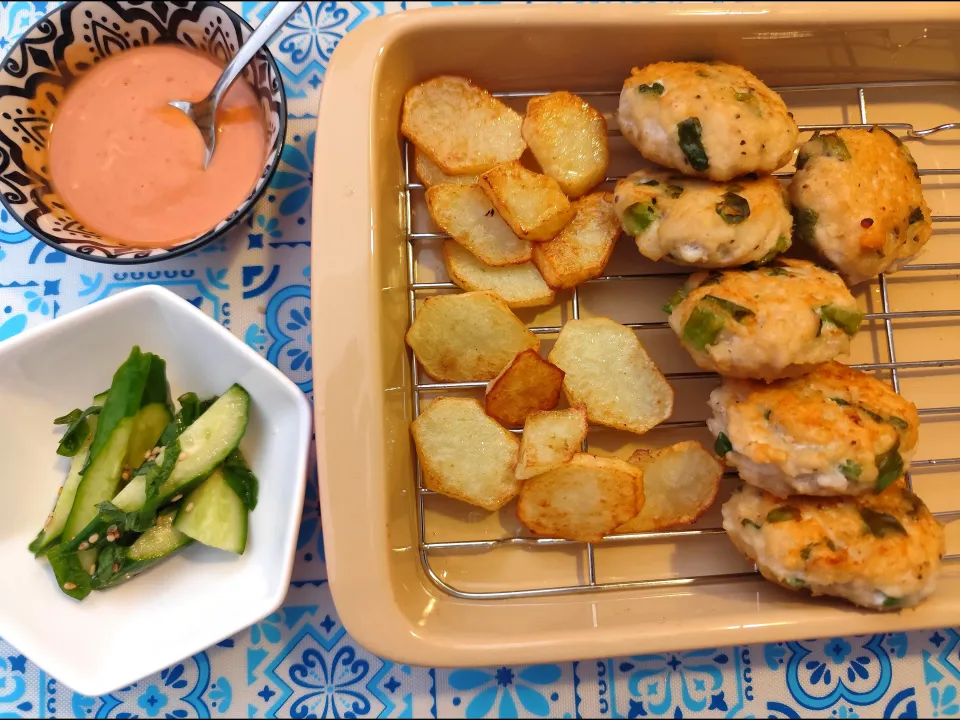 胸肉ナゲット、ポテトも作りました!(息子の朝昼ごはん)|m.rafuさん