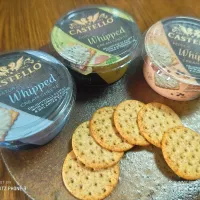 キャステロホイップクリームチーズのカナッペ|meguromenさん