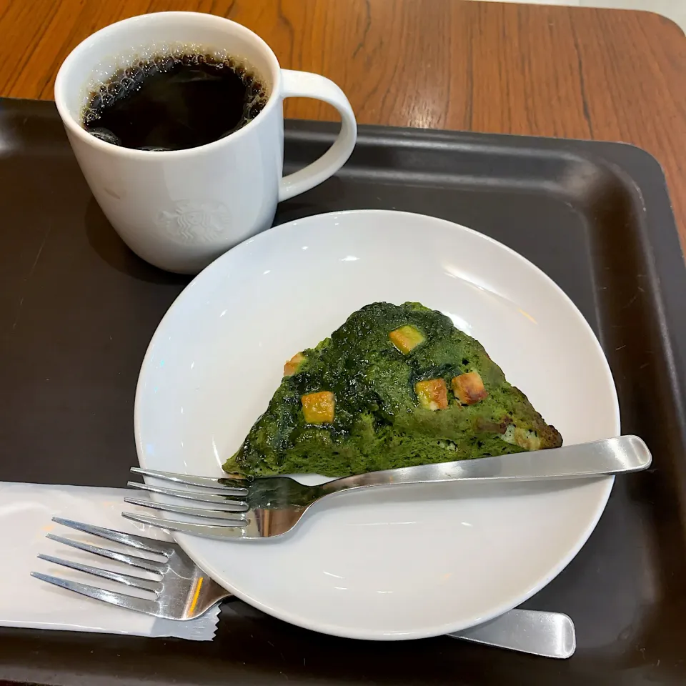 宇治抹茶&ホワイトチョコスコーン
ドリップコーヒー|T. Wonderさん