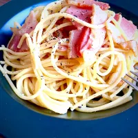 ベーコンのガリバタ醤油パスタ|あつしさん