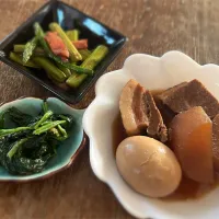 大根、玉子入り豚の角煮・ほうれん草の胡麻和え・アスパラベーコン炒め・味噌汁・ご飯|ちびろ菌さん