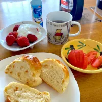 休日の朝食🍅|もえさん