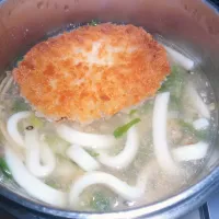 みぞれ仕立てのなめ茸と肉そぼろ入りとろみ付きコロッケうどん| darkbaronさん