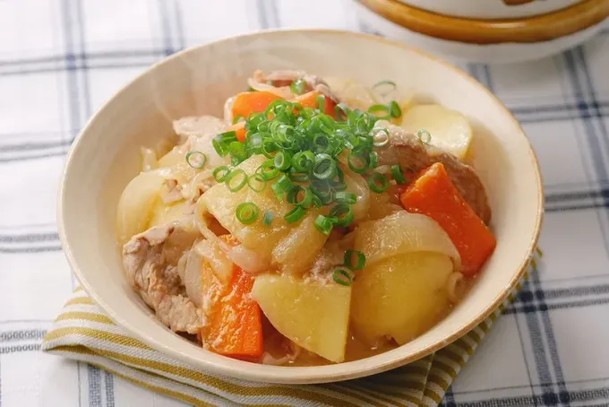 豚肉のみそ肉じゃが|マルコメ キッチンさん