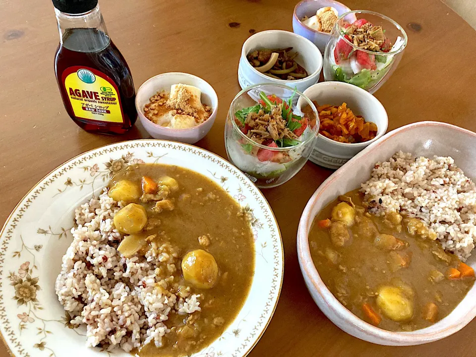 カレーライス🍛とミルフィーユサラダ🩷|さくたえさん